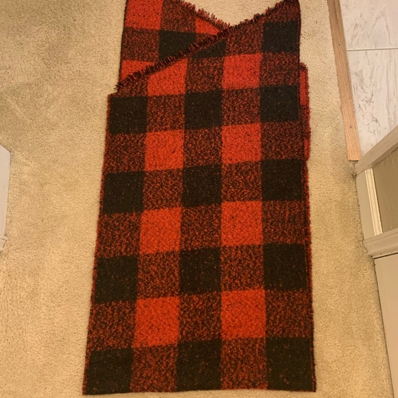 Buffalo Plaid Blanket Scarf - Picture 2 of 13